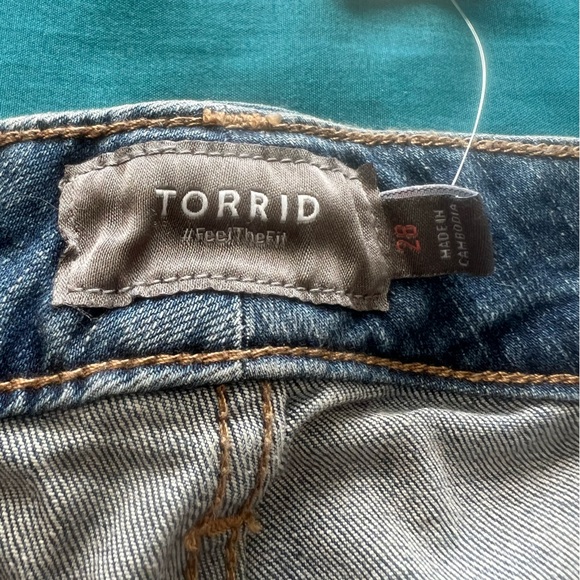 Torrid 28 Vintage Stretch High-Rise 3.5 inch Shorts NWT - Picture 8 of 12